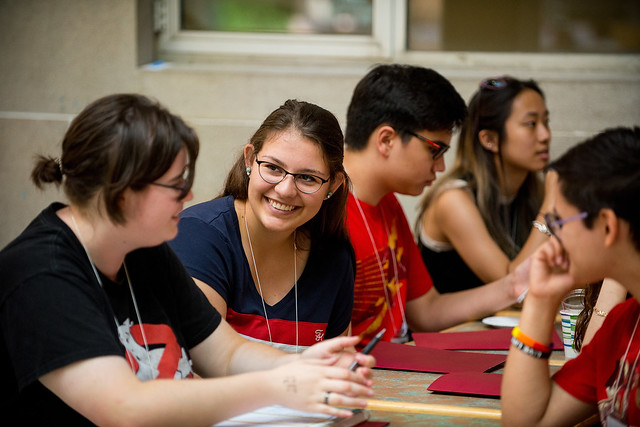 Конституционный суд рассмотрит норму об обучении на госязыке в вузах и колледжах