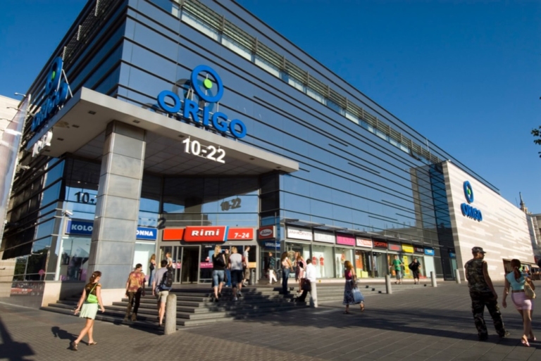 Полиция прогнала от Origo уличных музыкантов, исполнявших гимн СССР