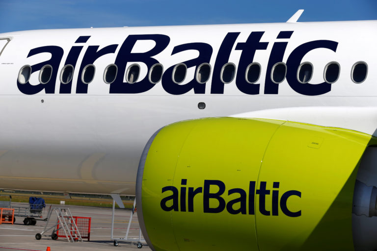 Глава airBaltic в прошлом году заработал 1,3 миллиона евро