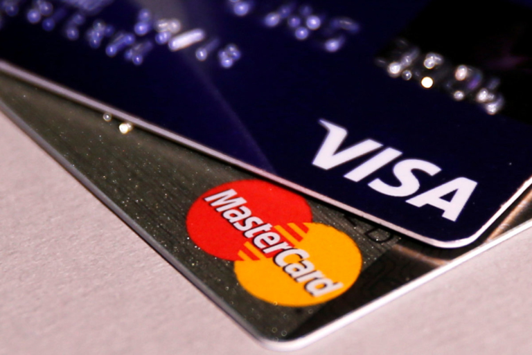 Работу Visa и MasterCard в России поставили под угрозу