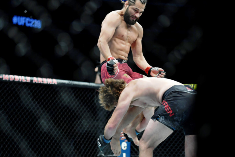 Бразильский боец одержал самую быструю победу в истории UFC