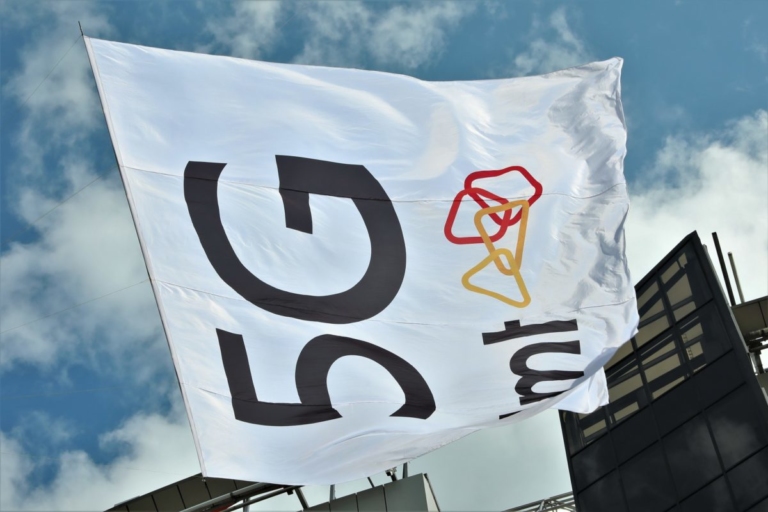 Станции 5G будут в Латвии «на каждом углу»: не опасно ли это для здоровья?