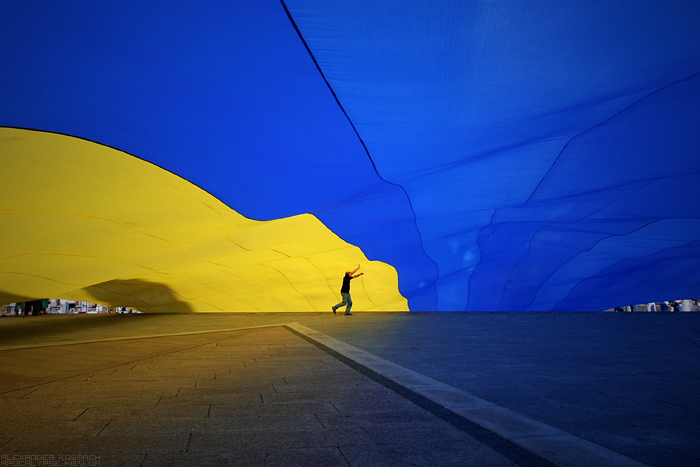 На Украине начались досрочные выборы в Раду