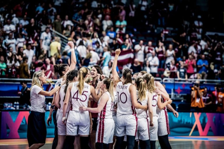 Женская сборная Латвии по баскетболу прошла в плей-офф Евробаскета