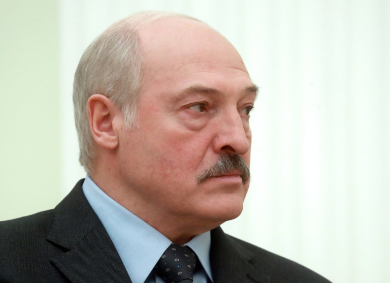 Критик Лукашенко получил убежище в Латвии
