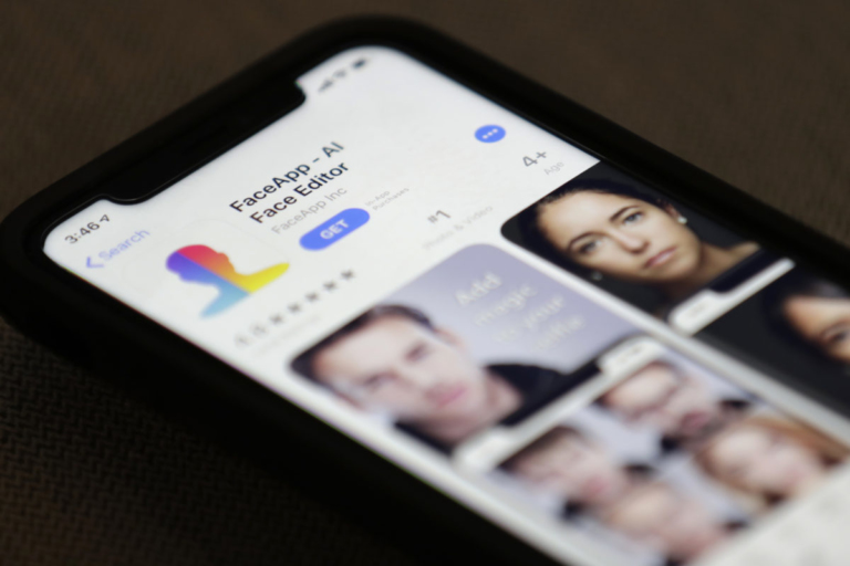 FaceApp заработал миллион долларов за 10 дней — все благодаря состаривающему фильтру