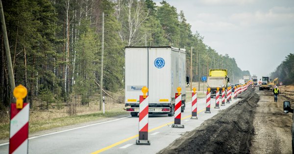 Водителей предупреждают о заторах в сторону Лиепаи из-за концерта Prāta Vētra