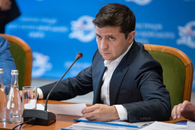 Кортеж Зеленского попал в ДТП с детскими автобусами