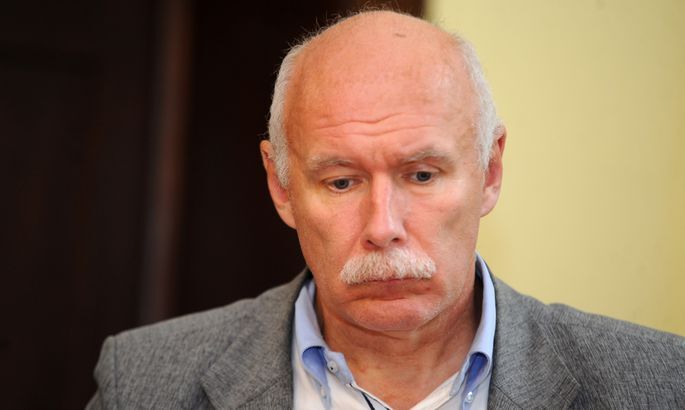 Врач: партии рвут на части бюджет. Мы увидим только «большое ничего»