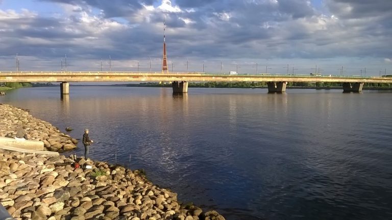 Подделка документов и торговля влиянием: новые обвинения KNAB по делу о реконструкции Островного моста