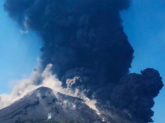 ФОТО и ВИДЕО: в Италии проснулся древний вулкан Стромболи