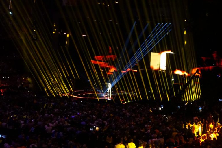 Netflix выпустит комедию о «Евровидении»: один из героев — русский певец Александр Лемтов