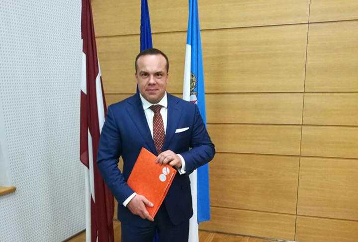 Бергманис: да, встречался со Шлесерсом, но это предусмотрено моей новой должностью