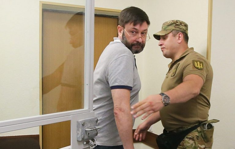 Руководителя портала РИА Новости Украина Кирилла Вышинского освободили в Киеве