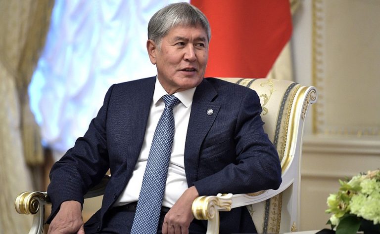 Спецназ Кыргызстана не смог взять штурмом резиденцию бывшего президента