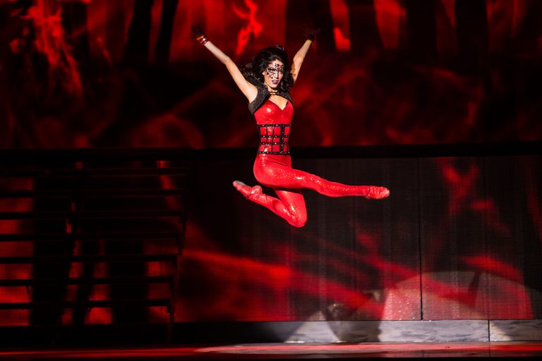 Афиша: легендарное шоу «Lord of the Dance» возвращается в Латвию!