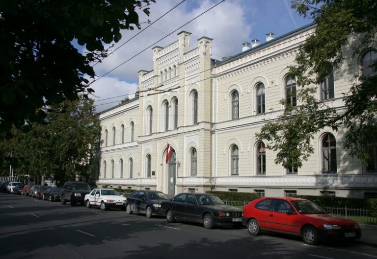 Объявлены лучшие школы Латвии по результатам в международных олимпиадах