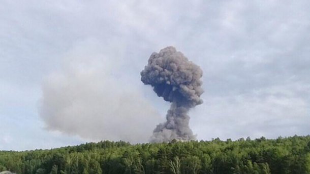 В Красноярском крае горят и взрываются военные склады: есть пострадавшие