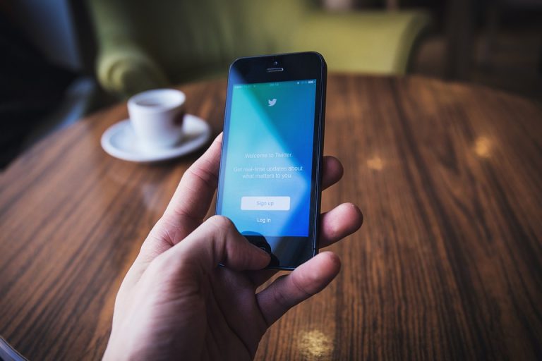В Twitter извинились за использование личных данных пользователей без разрешения