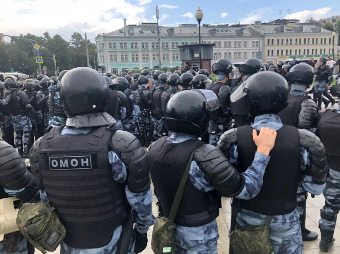 В Москве к началу акции за свободные выборы собралось 7 тысяч человек