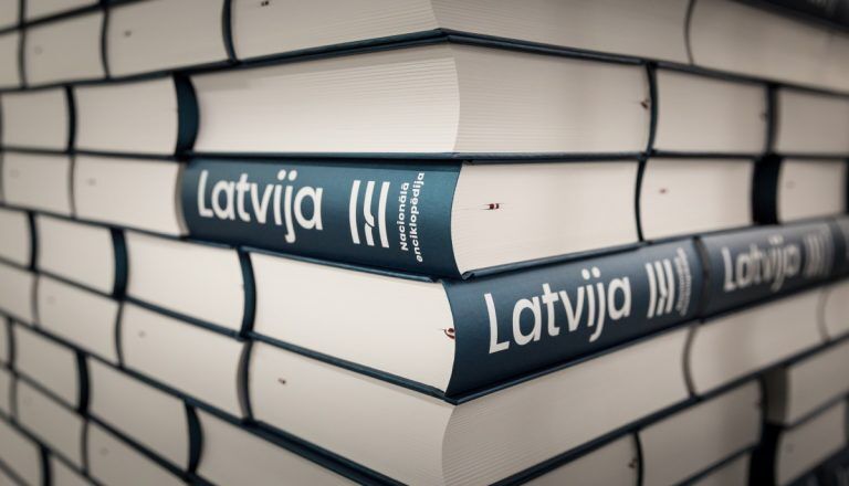 Глава «Замка света» о национальной энциклопедии за млн евро: это вам не Википедия!