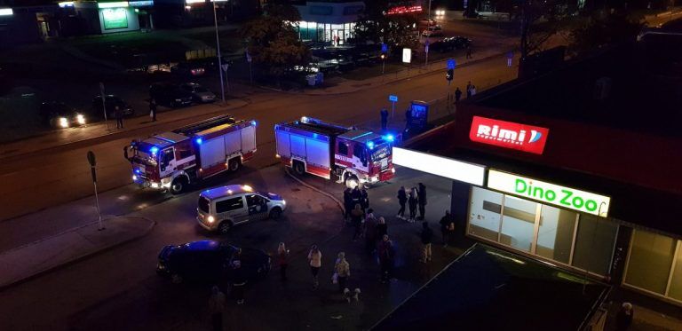В Риге были эвакуированы два магазина