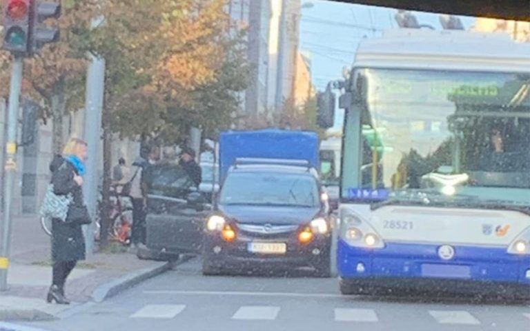 В результате двух аварий на Валдемара образовалась пробка