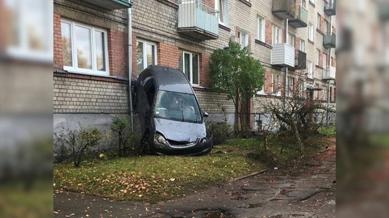 Наркотики и 100 км в час: известны подробности «загадочной» парковки