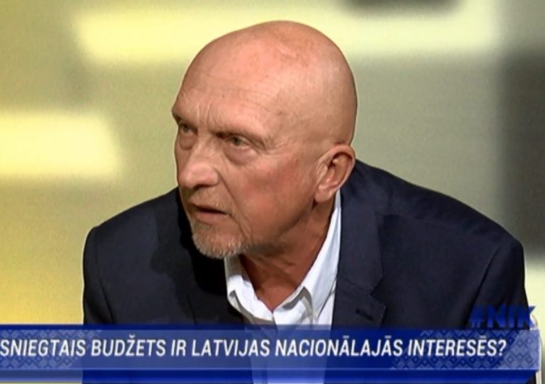 Экс-премьер: если бы знал, в какой заднице окажется Латвия, не уходил бы из политики