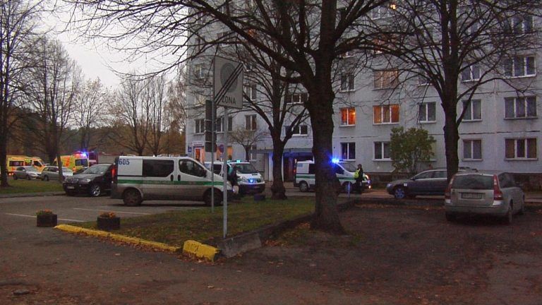 «Пришлось вызвать саперов!»: дом в Иманте эвакуировали из-за боеприпасов