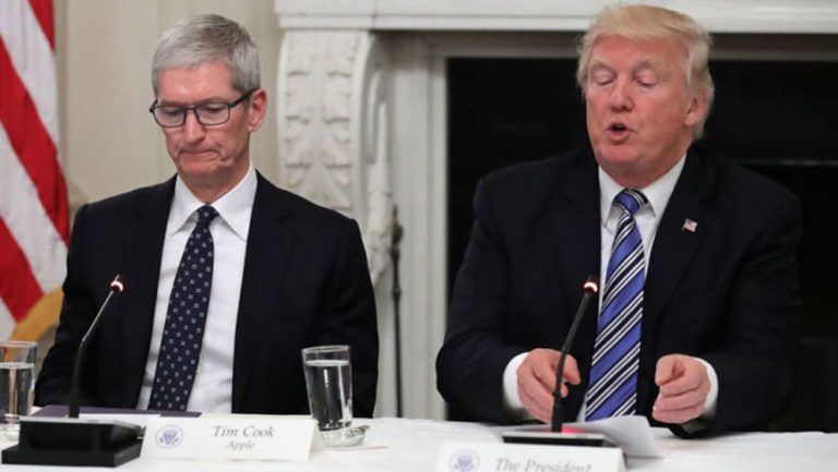 Трамп пожаловался главе Apple на iPhone