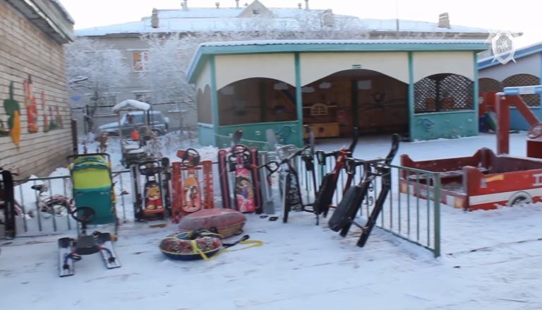 В России пьяный мужчина ворвался в детсад и зарезал шестилетнего ребенка