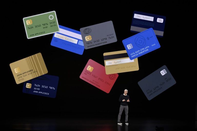 Кредитку Apple уличили в сексизме