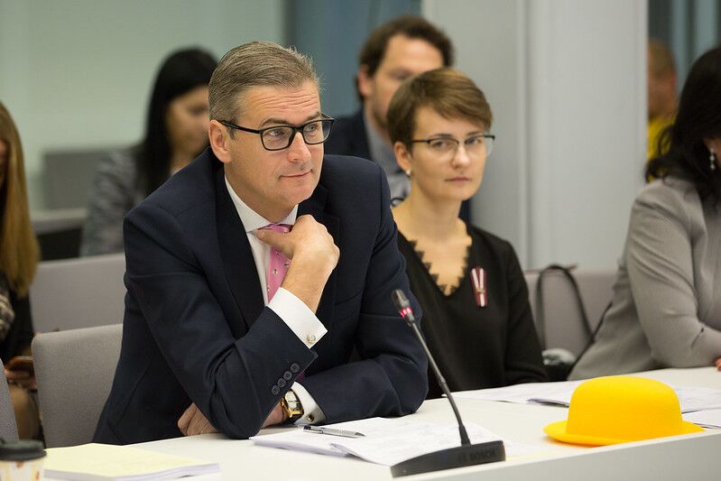 «Глупое решение»: Бондарс о законе по зарплатам медиков