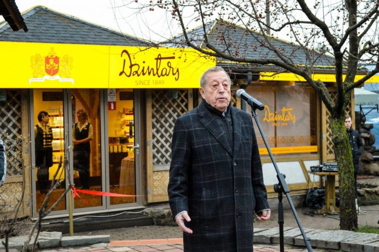 КОРОТКО О ГЛАВНОМ: конец эпохи Dzintars, «дорогие» выездные министры, нацблок и форум Neo-Nazi, история экс-проститутки