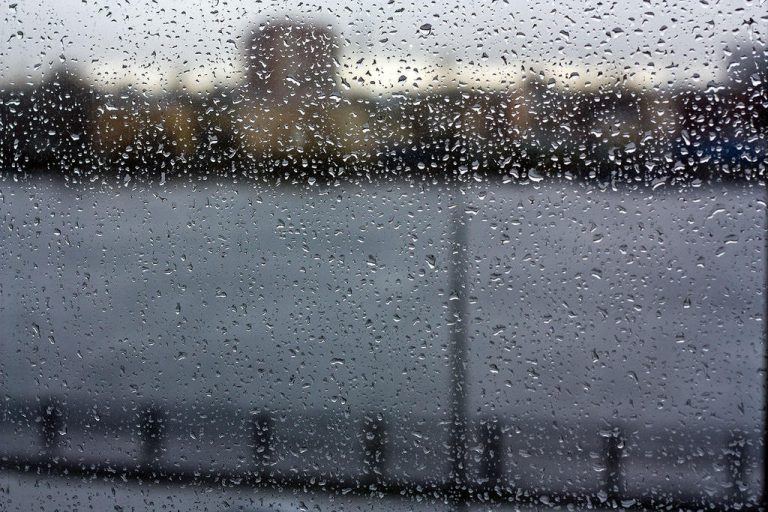 Дымка и моросящий дождь:  о погоде в Латвии