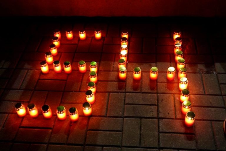 Шесть лет со дня трагедии в Золитуде: протест у мемориала памяти