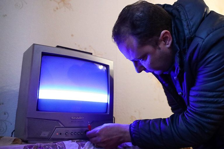 «Откровенная зачистка»: Захарова о закрытии Латвией телеканалов России