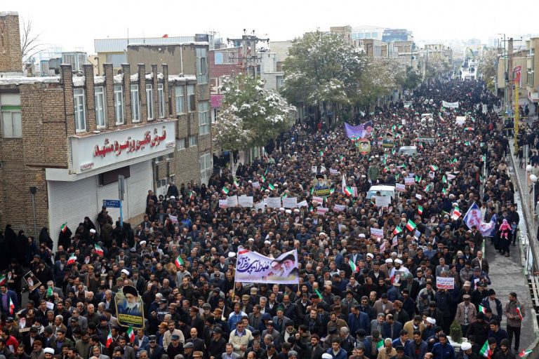 Протесты в Иране: пострадало более 140 человек