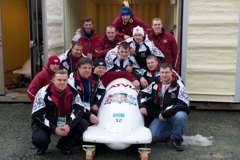 Латвийские бобслеисты заняли второе место на Кубке Европы