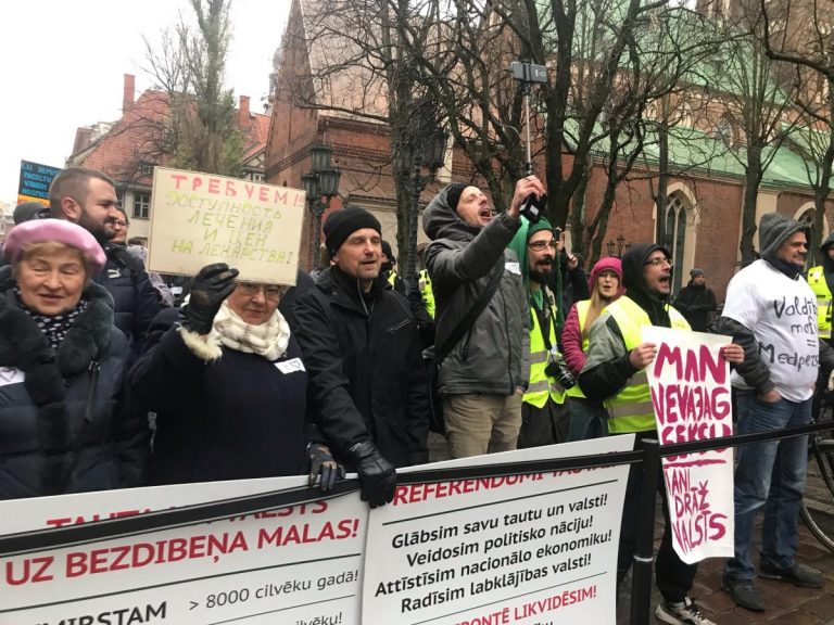 Ошибки надо исправлять! Медики потребовали от Сейма выполнения обещаний