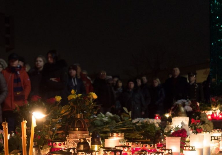 Самое массовое убийство жителей Латвии: сегодня почтут память жертв трагедии в Румбуле