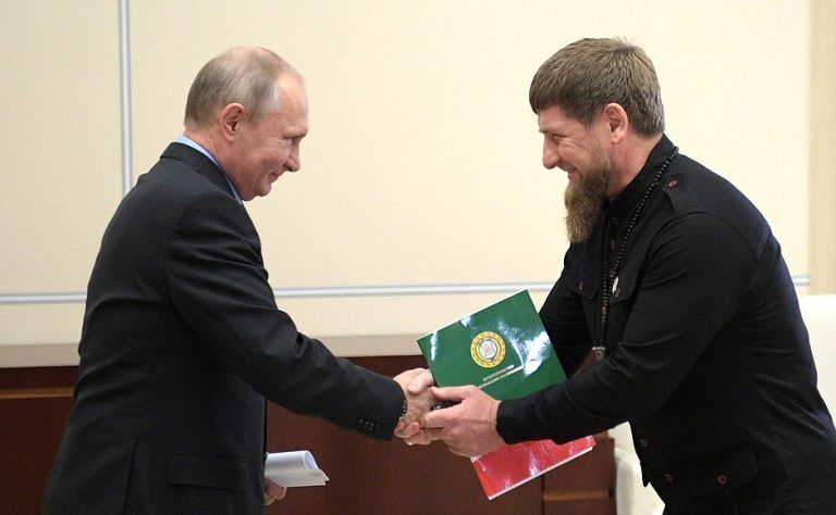 Чеченский боец: у нас любят Кадырова и Путина – а как же не любить?