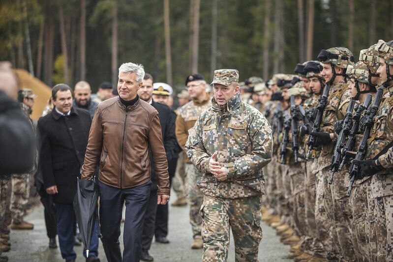Армия Латвии сильна как никогда! Пабрикс не поддерживает обязательную воинскую службу