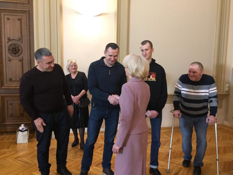 КОРОТКО О ГЛАВНОМ: Сенцов в Сейме, подводим итоги года, марафон в помощь умирающим