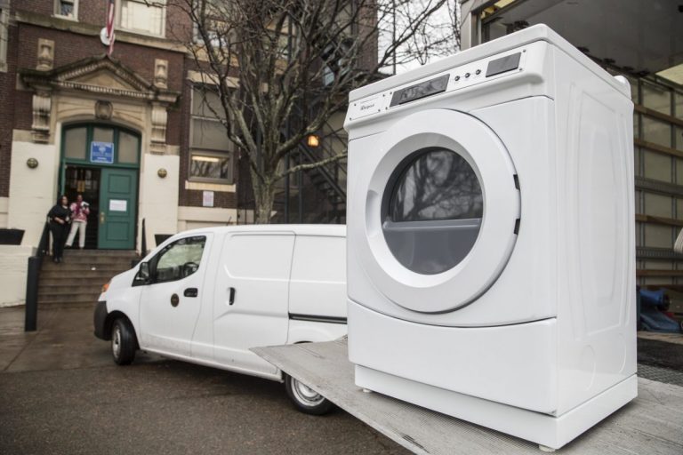 Whirlpool отзывает полмиллиона агрегатов: cтиральные машины Indesit загораются 