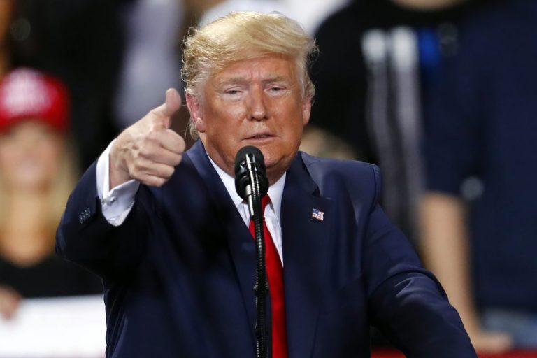 Уже вторая китаянка незаконно проникла в поместье Трампа