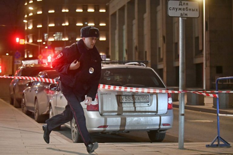 ВИДЕО. При стрельбе в центре Москвы погибли люди