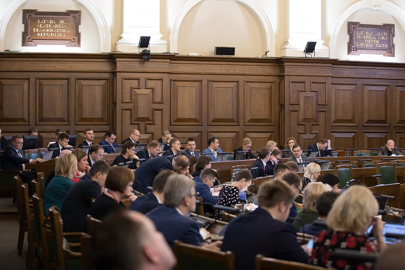Депутат: очень грустно, что люди плюют на свои клятвы врачам, а Рижскую думу судят