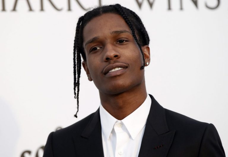 В сеть попало видео для взрослых с участием рэпера A$AP Rocky